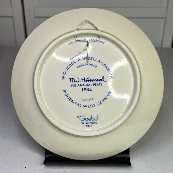 M.J. Hummel 1984 Annual Collectible Plate "Little Helper" 14th Edition Goebel Ge - Picture 3 of 7